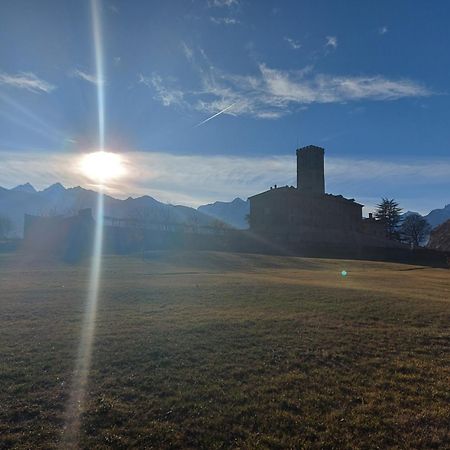 La Taverna Alloggio Ad Uso Turistico - Vda -Sarre - Cir- 0073 Aosta Exteriér fotografie