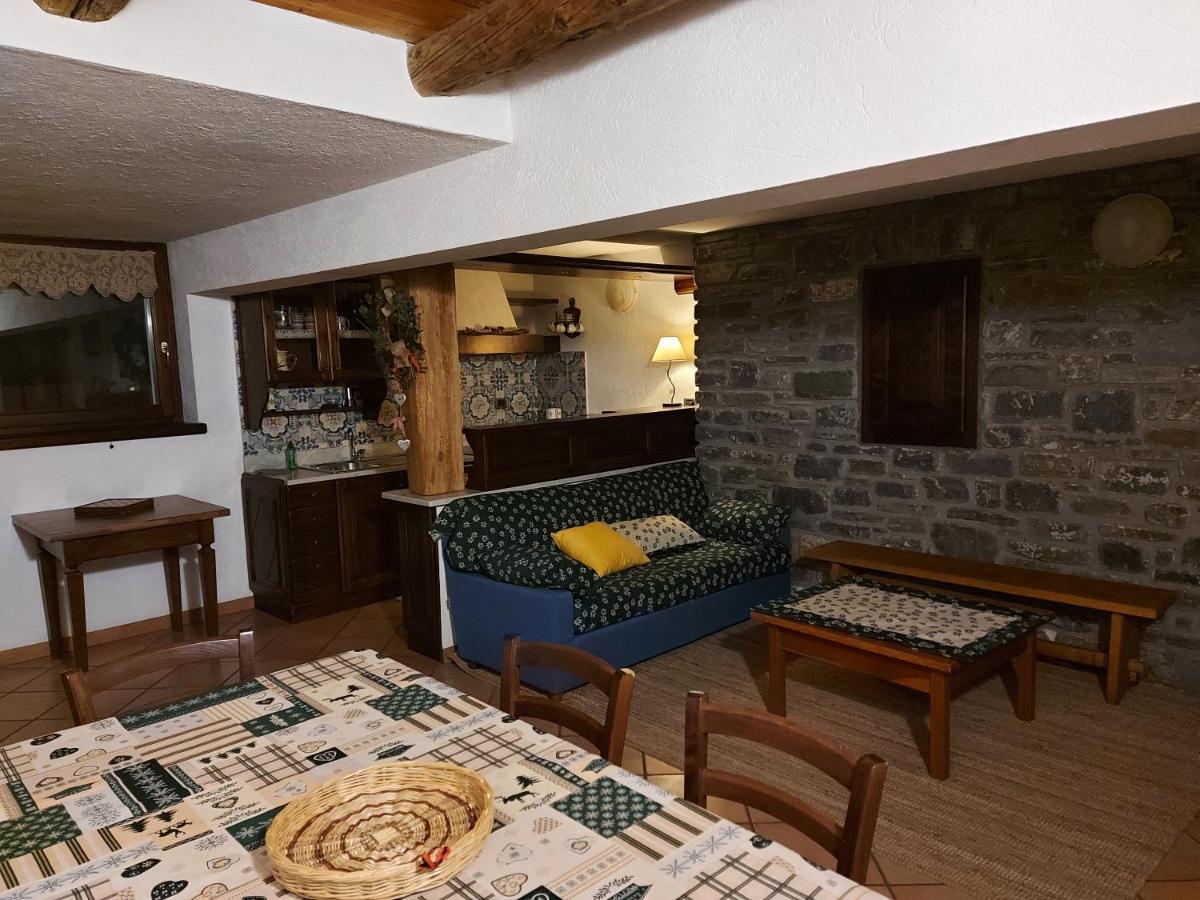 La Taverna Alloggio Ad Uso Turistico - Vda -Sarre - Cir- 0073 Aosta Exteriér fotografie