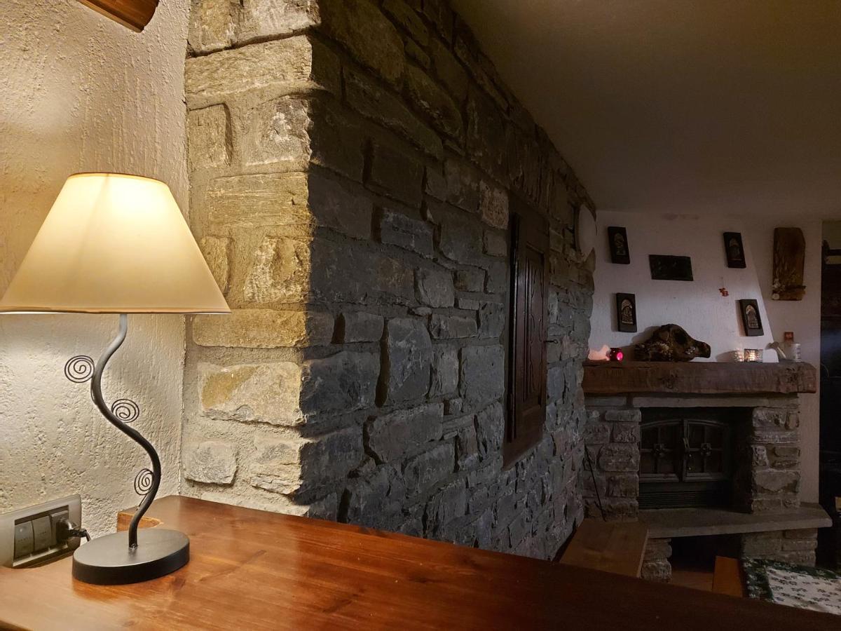 La Taverna Alloggio Ad Uso Turistico - Vda -Sarre - Cir- 0073 Aosta Exteriér fotografie
